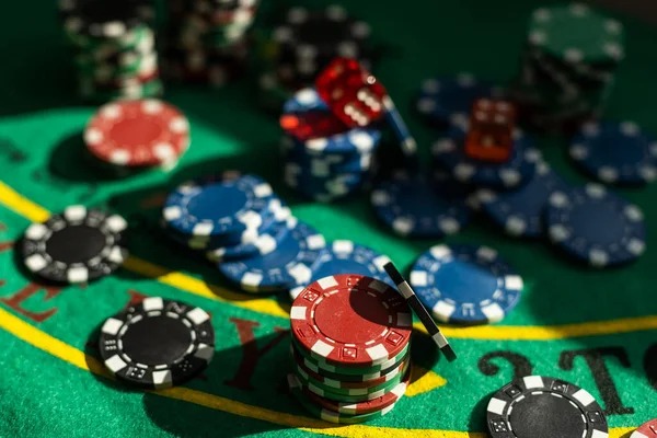 qq777slot Round-led table rhythm