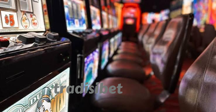 qq777slot editorial visual